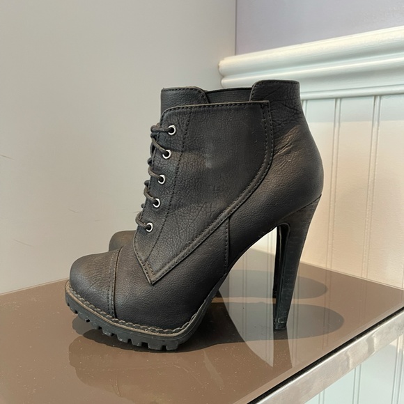 BLACK COMBAT BOOT HEELS - Picture 3 of 5